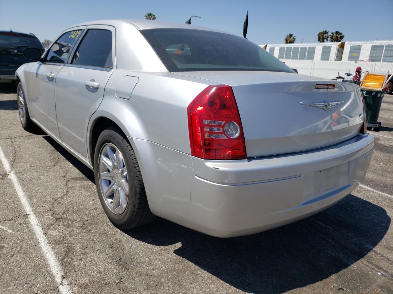 Photo 3 from auction – 2008 CHRYSLER 300 LX with VIN 2C3KA43R98H312708