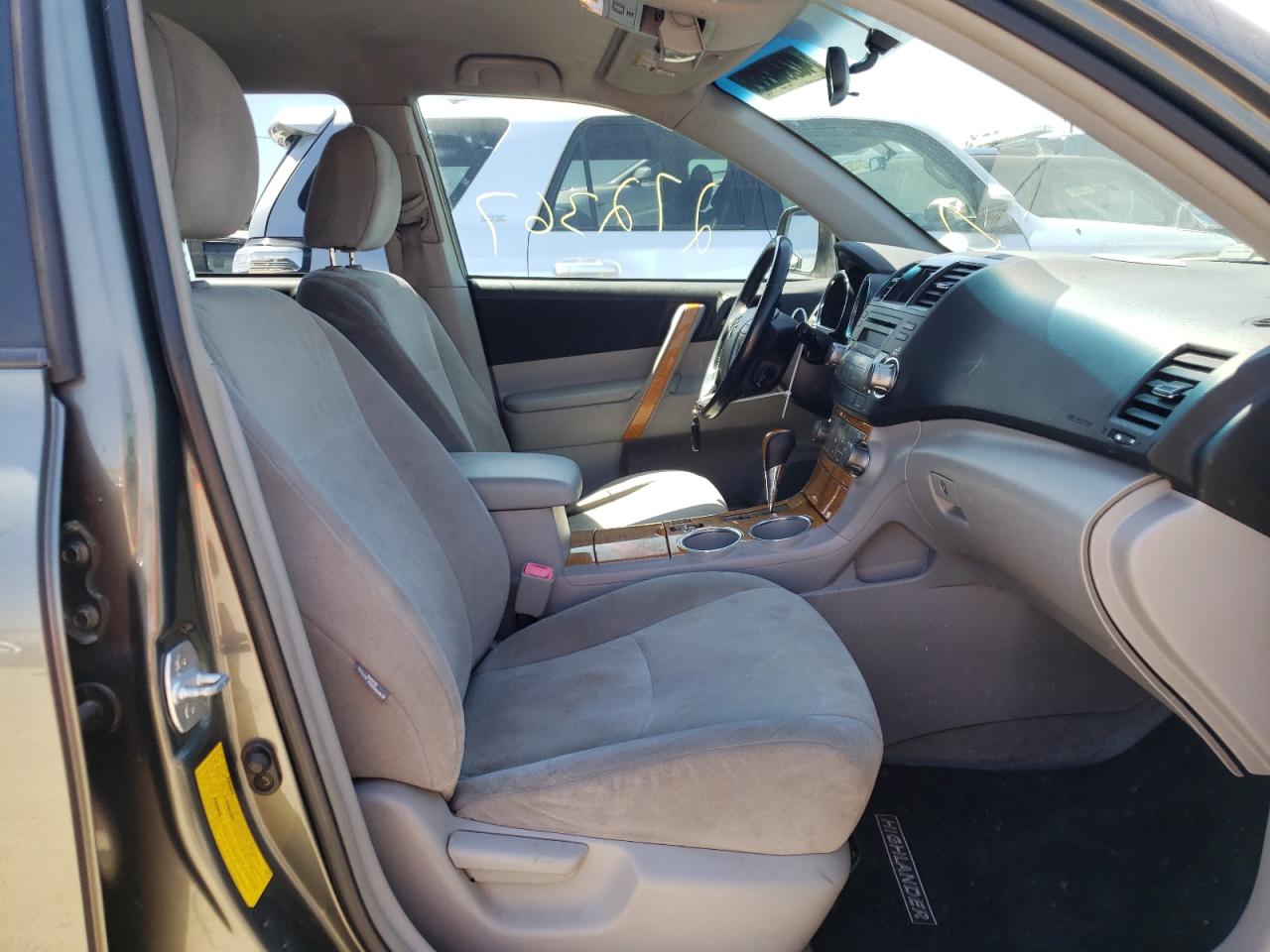 Photo 5 from auction – 2008 TOYOTA HIGHLANDER with VIN JTEEW41A382015848