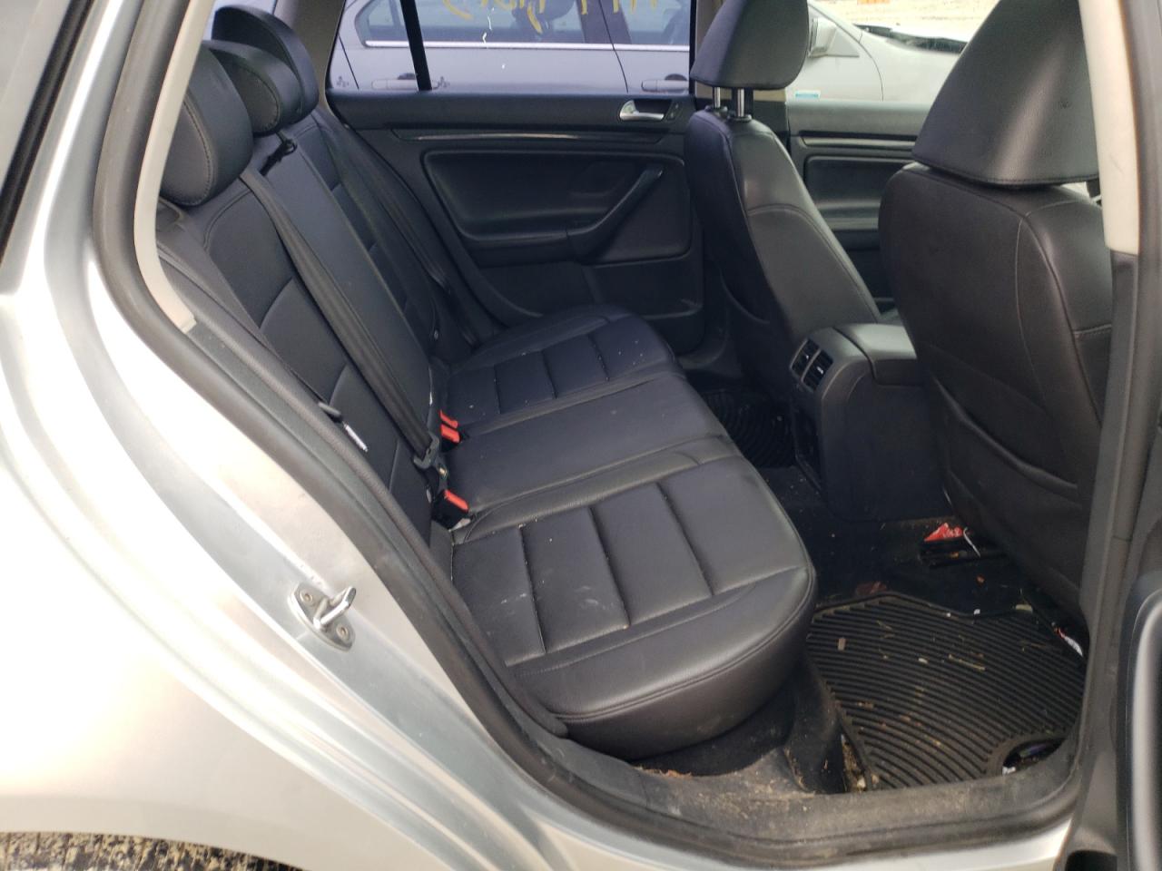 Photo 6 from auction – 2012 VOLKSWAGEN JETTA TDI with VIN 3VWPL7AJ6CM639438