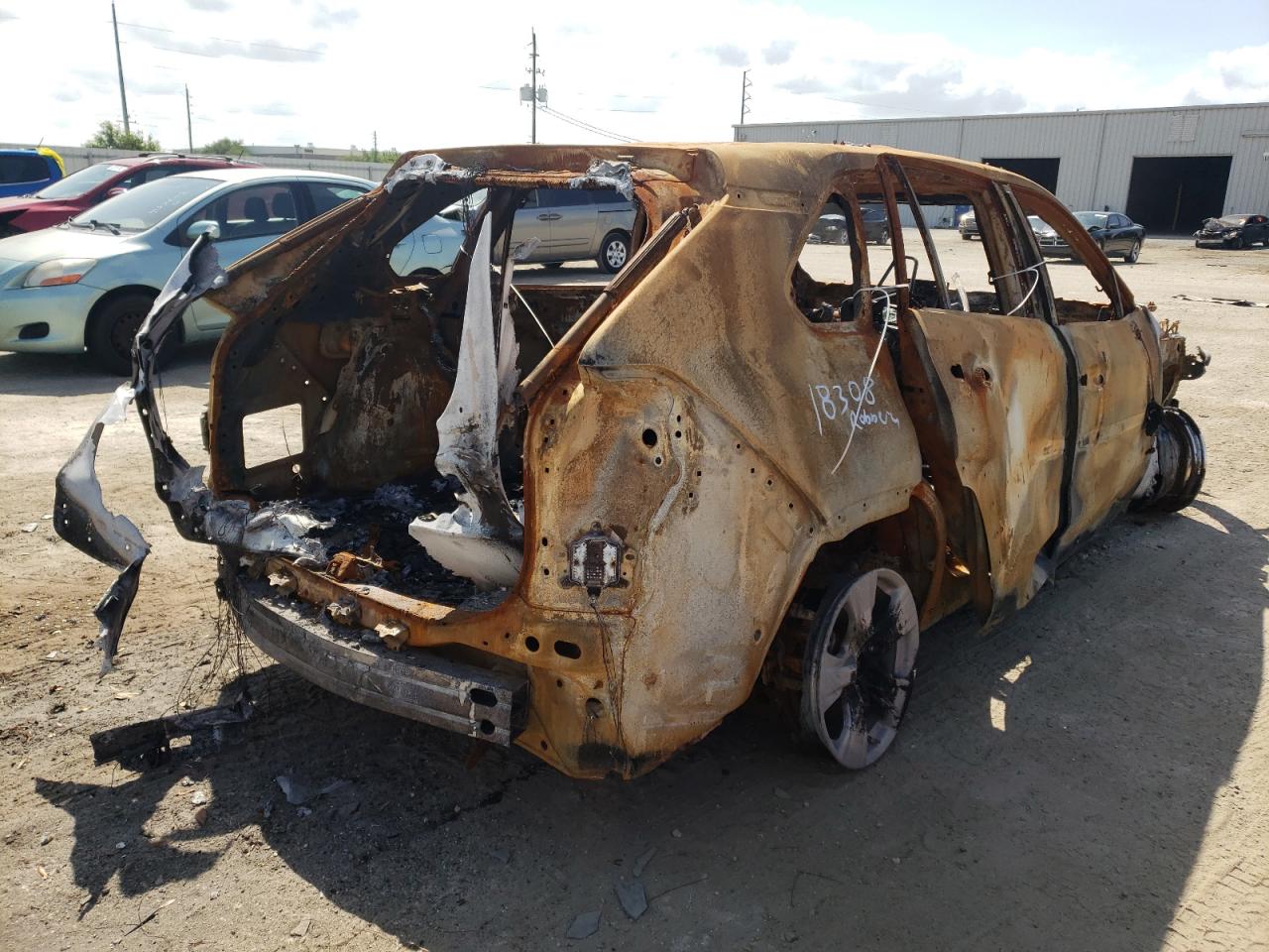 Photo 4 from auction – 2019 TOYOTA RAV4 XLE with VIN JTMP1RFV8KD021161