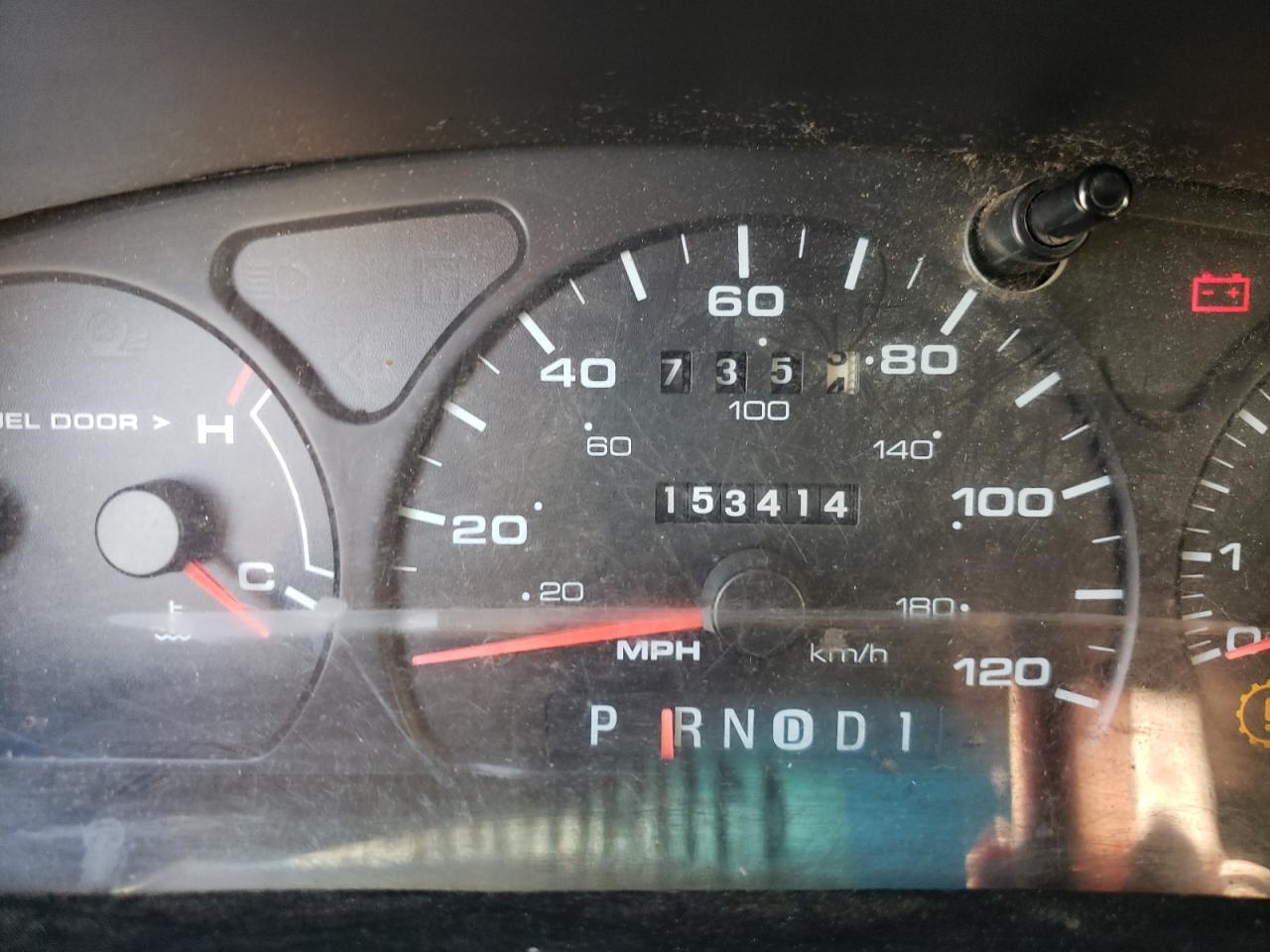 Photo 8 from auction – 2002 FORD TAURUS SES with VIN 1FAFP55U82A166168