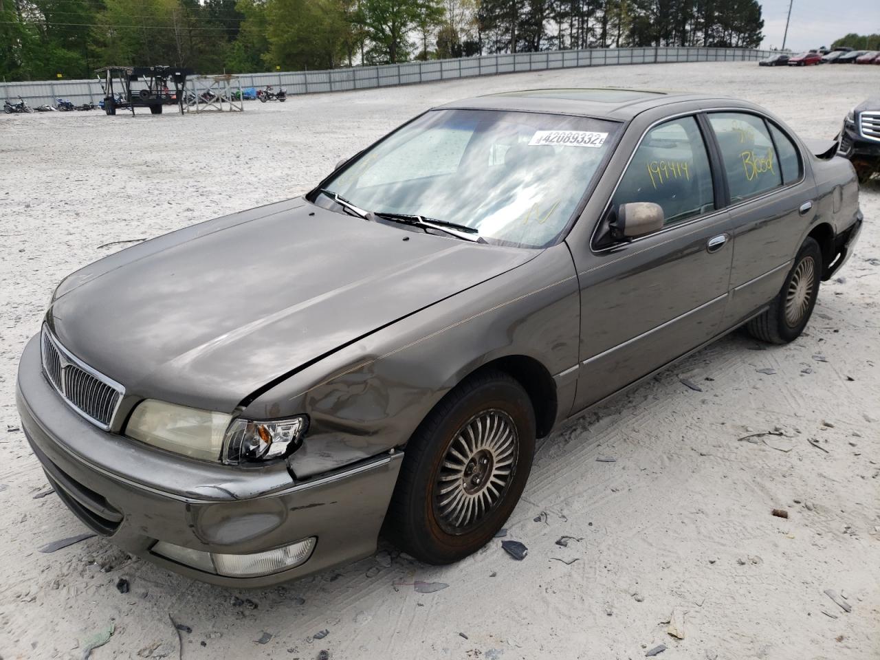 Photo 2 from auction – 1998 INFINITI I30 with VIN JNKCA21A5WT608180