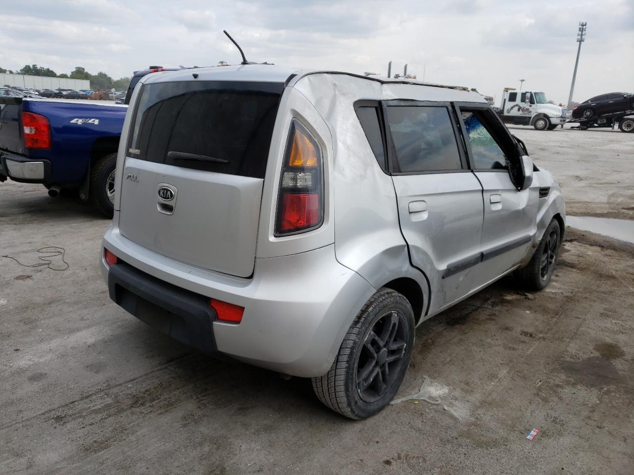 Photo 4 from auction – 2010 KIA SOUL + with VIN KNDJT2A27A7081742
