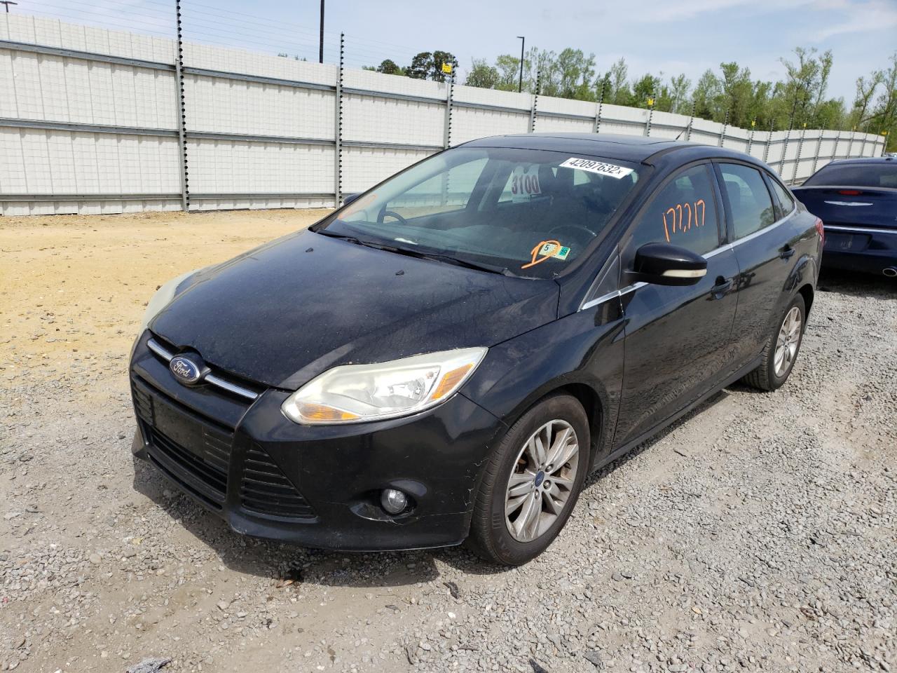 Zdjęcie 2 z aukcji – 2012 FORD FOCUS SEL z VIN 1FAHP3H20CL210614