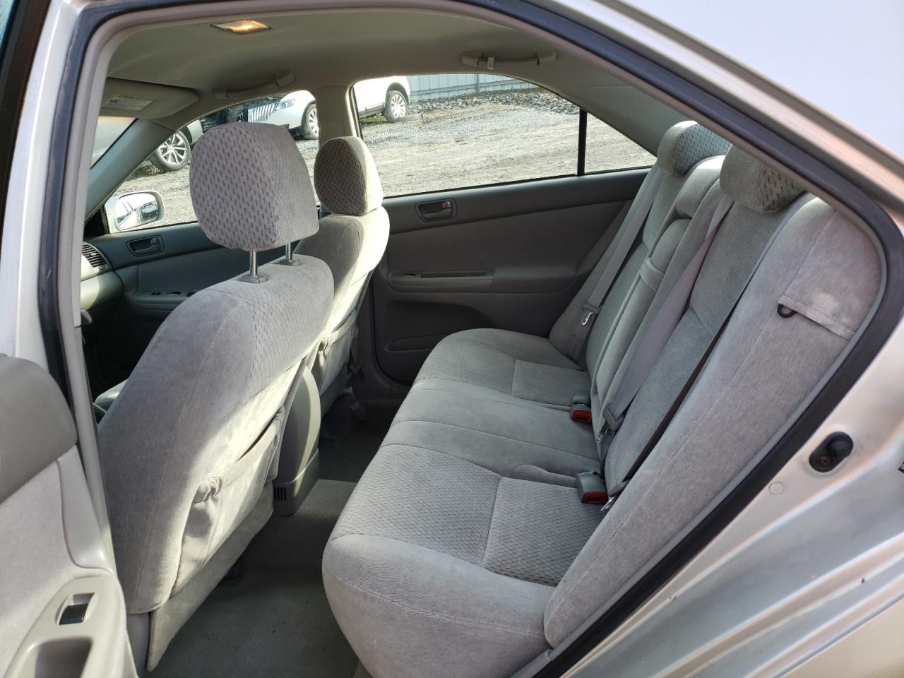 Photo 6 from auction – 2004 TOYOTA CAMRY LE with VIN 4T1BE32K44U836687