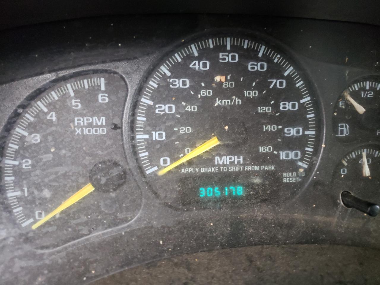 Photo 8 from auction – 2000 CHEVROLET SILVERADO with VIN 1GCEK19T6YZ249980