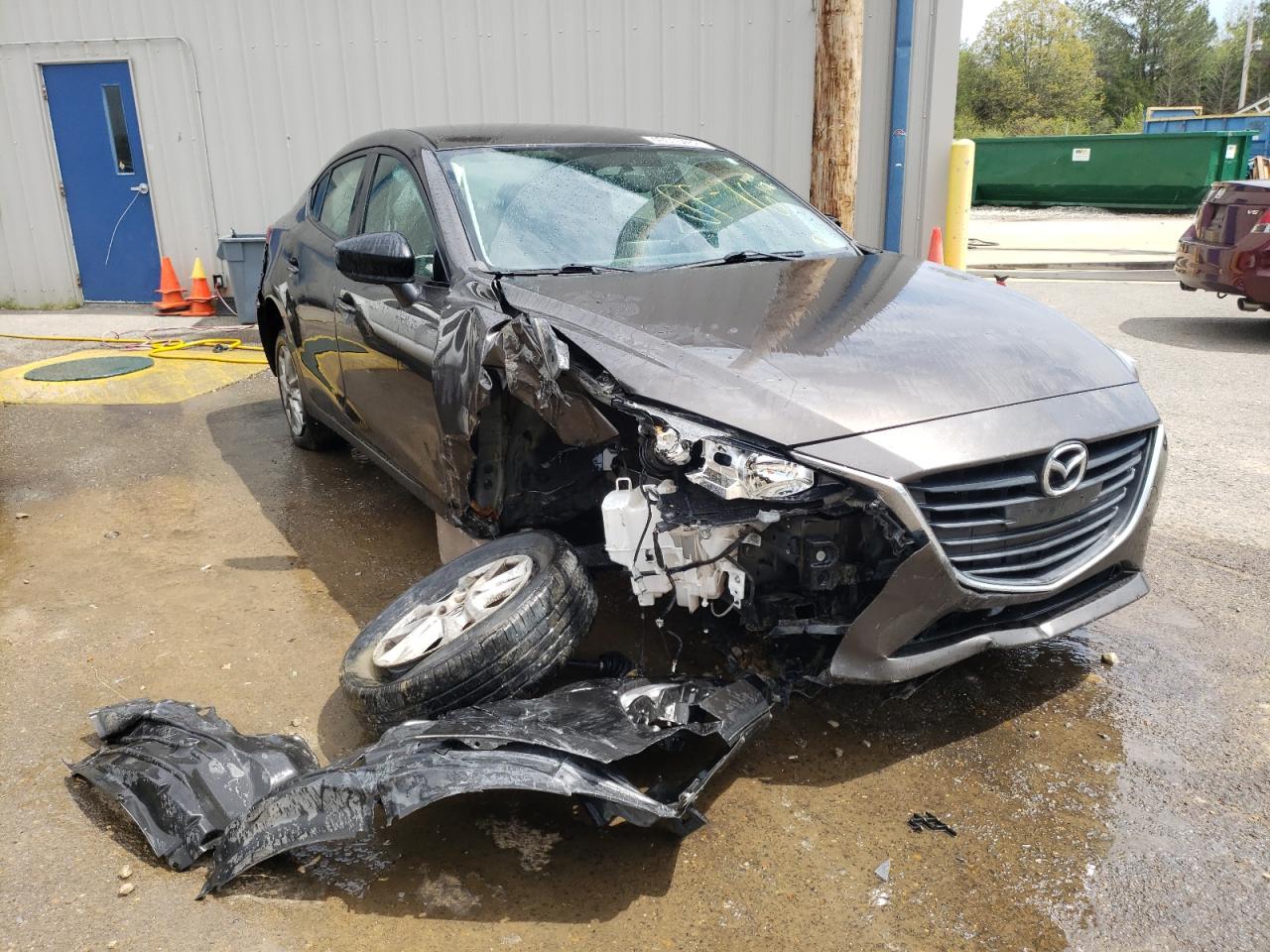MAZDA 3 SPORT 2016 with VIN 3MZBM1T75GM271376 - Photo from auction