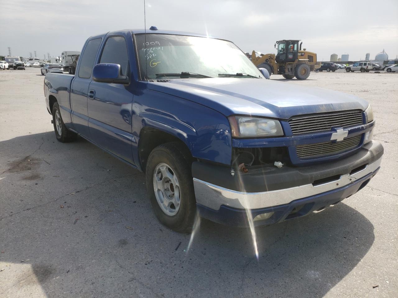 CHEVROLET SILVERADO 2004 with VIN 2GCEC19T941291009 - Photo from auction