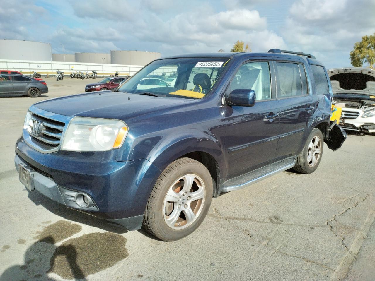 Photo 2 from auction – 2012 HONDA PILOT EXLN with VIN 5FNYF3H73CB029020