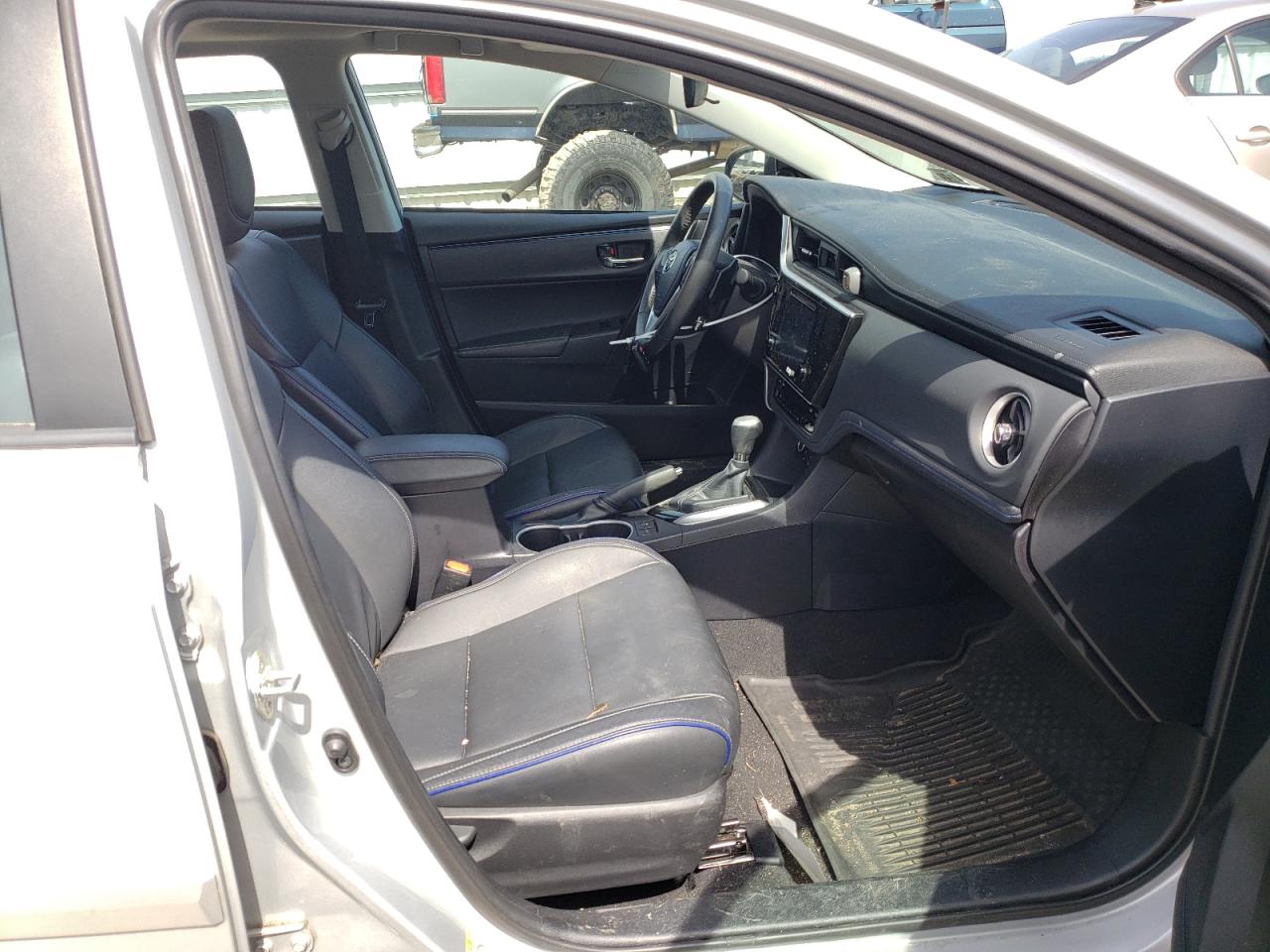 Photo 5 from auction – 2018 TOYOTA COROLLA L with VIN 2T1BURHE8JC968565