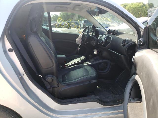 Photo 5 from auction – 2016 SMART FORTWO with VIN WMEFJ5DA8GK058753