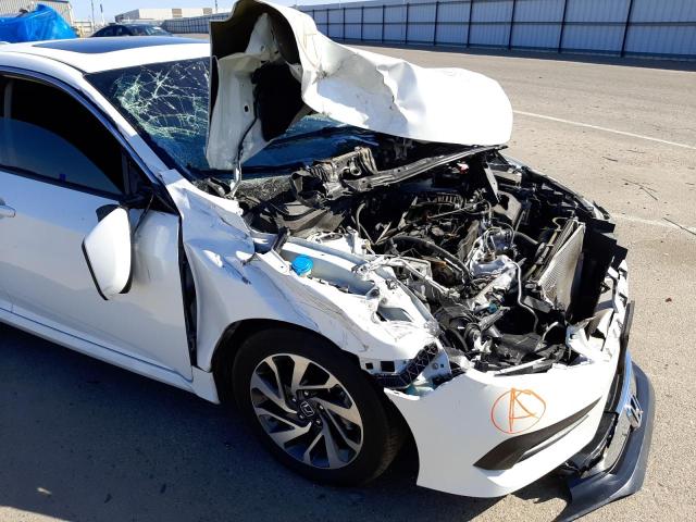 Photo 9 from auction – 2018 HONDA CIVIC EX with VIN 2HGFC2F72JH526520