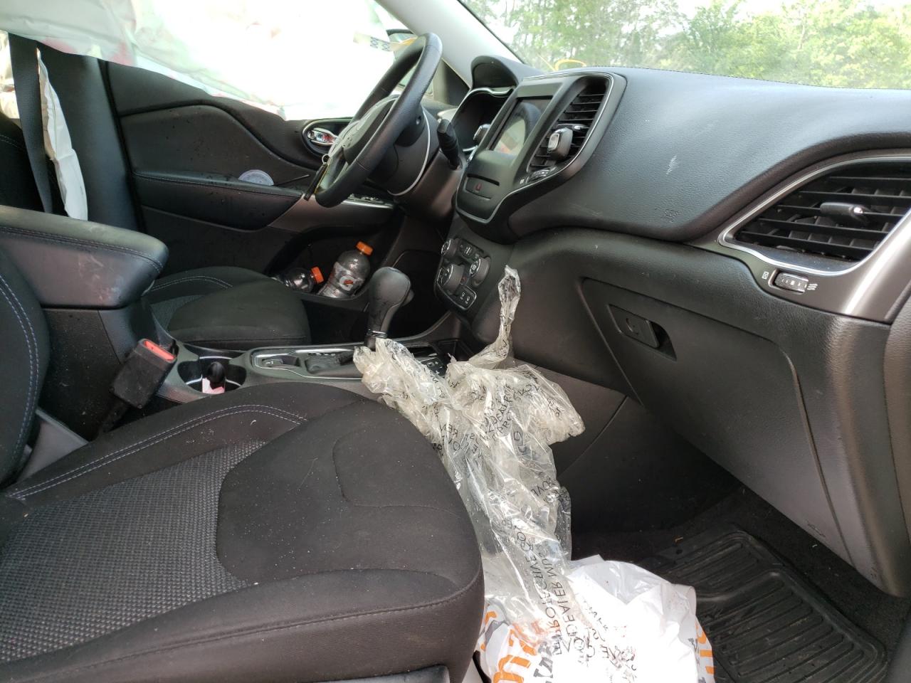 Photo 5 from auction – 2019 JEEP CHEROKEE L with VIN 1C4PJLCB9KD215608
