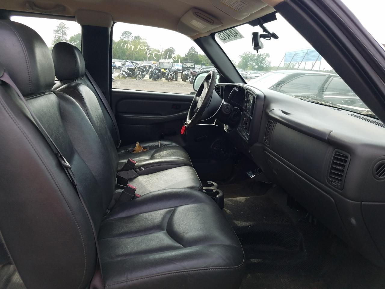 Photo 5 from auction – 2005 CHEVROLET SILVERADO with VIN 1GCEC19Z25Z312943