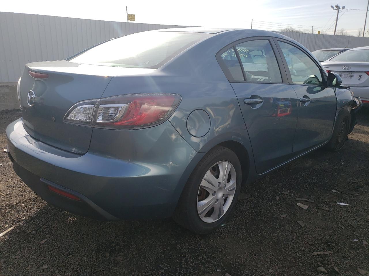 صورة رقم 4 من المزاد - 2011 MAZDA 3 I مع VIN JM1BL1UG6B1412613