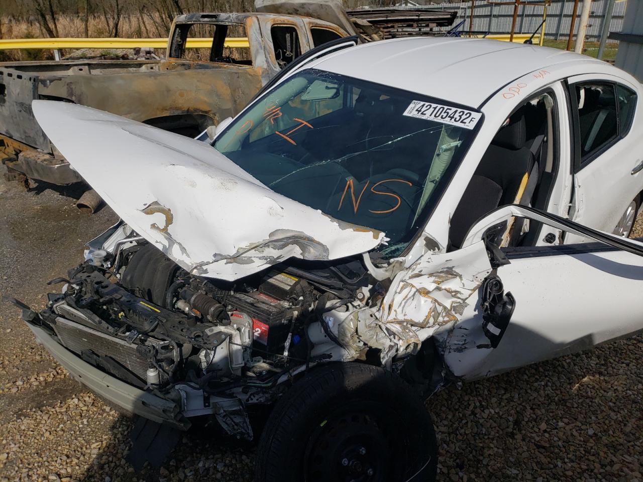 Photo 19 from auction – 2019 NISSAN VERSA S with VIN 3N1CN7AP1KL832667