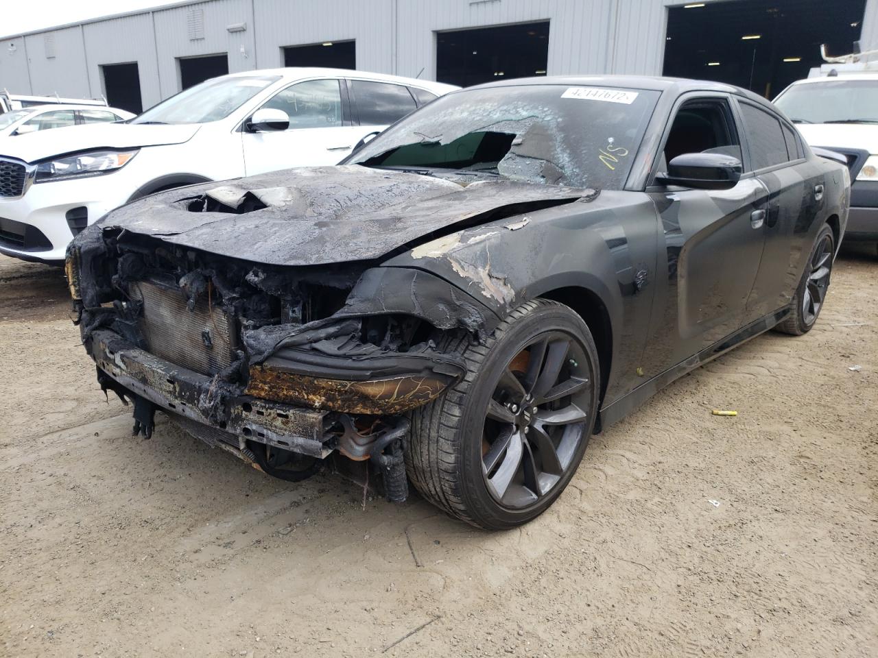 Photo 2 from auction – 2018 DODGE CHARGER SR with VIN 2C3CDXL94JH133186