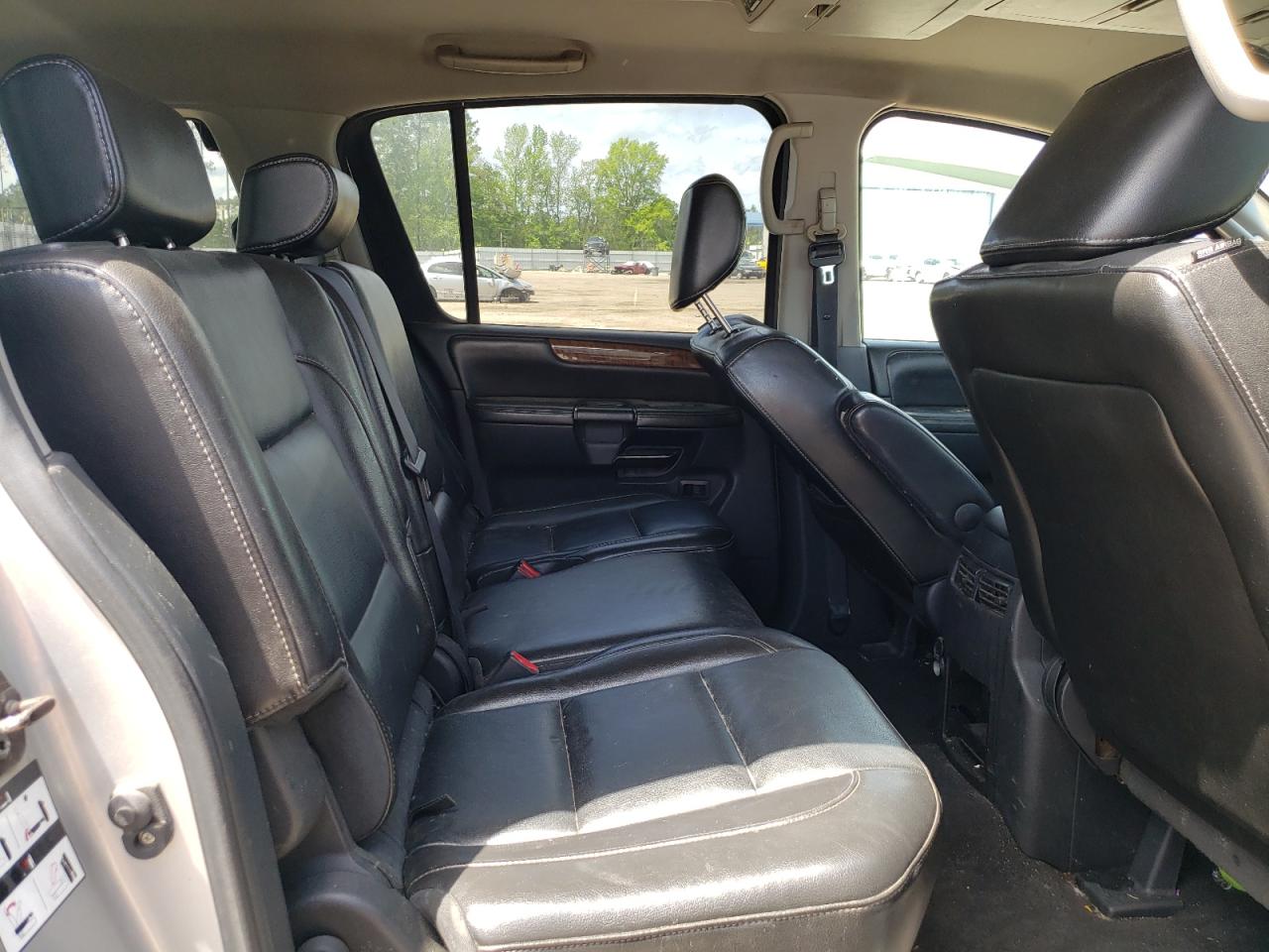 Photo 6 from auction – 2011 NISSAN ARMADA SV with VIN 5N1AA0ND5BN613150