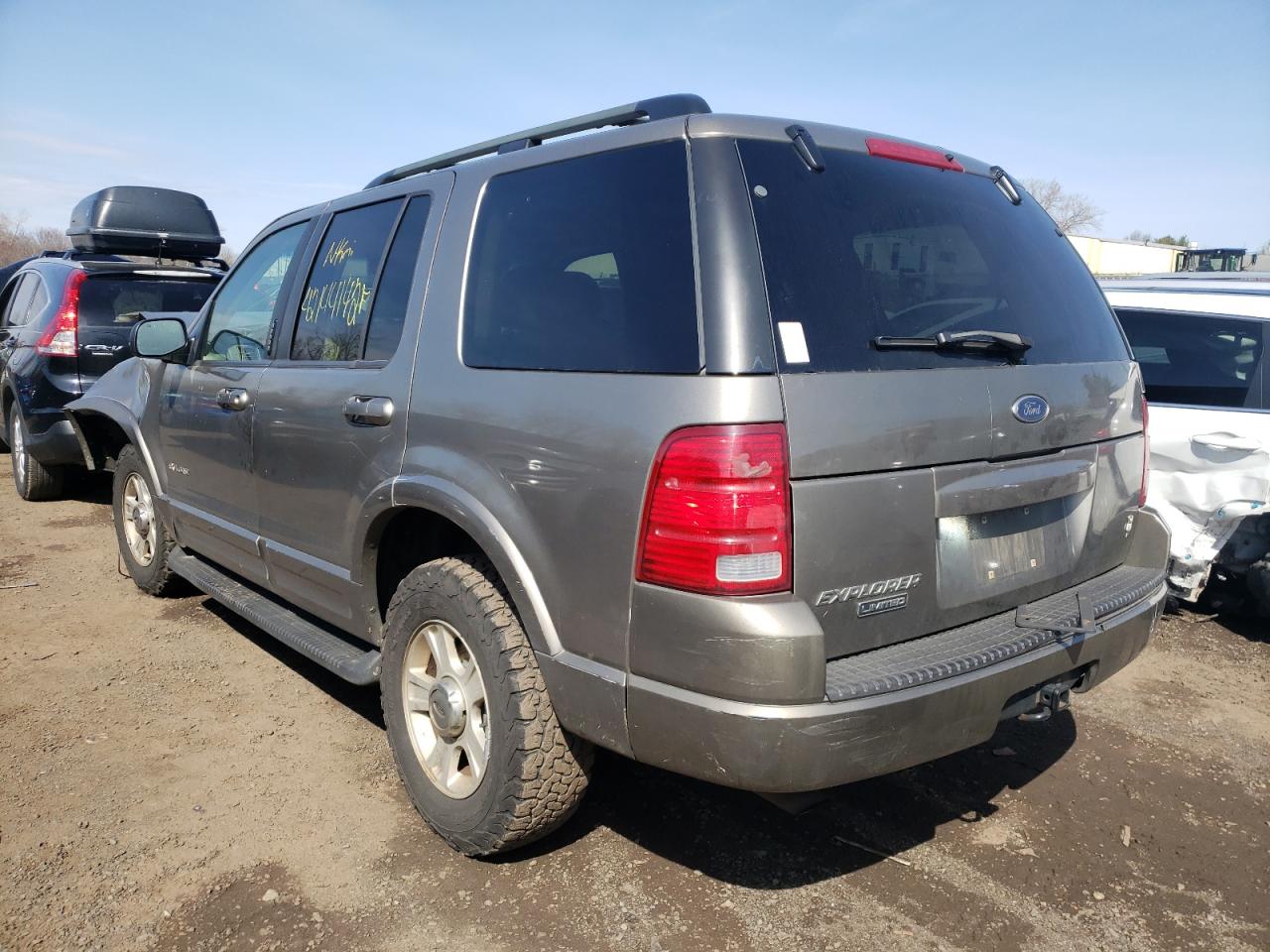 Photo 3 from auction – 2002 FORD EXPLORER L with VIN 1FMDU75W72ZB02840