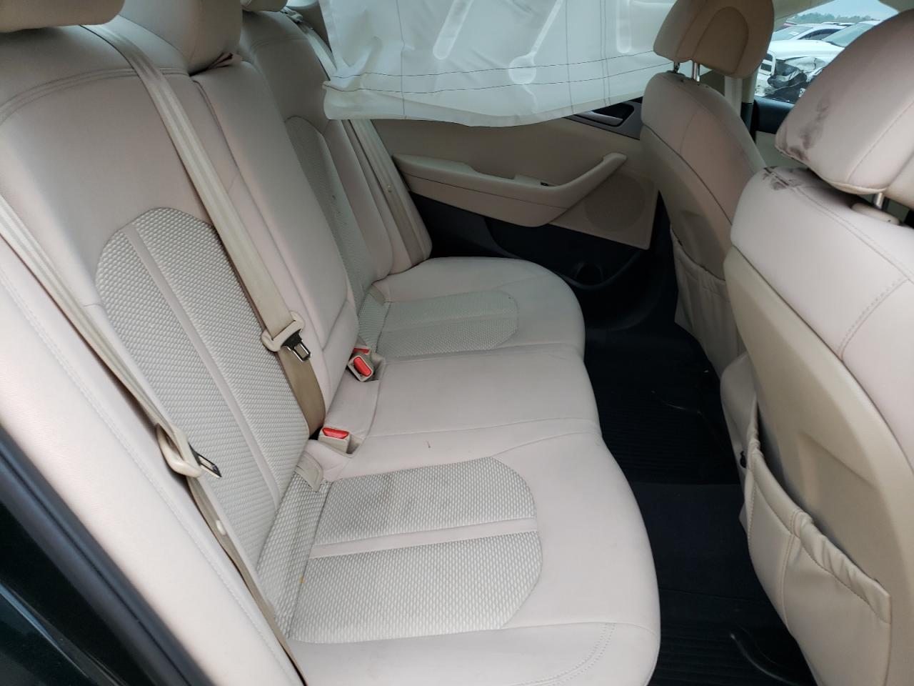 Photo 6 from auction – 2017 HYUNDAI SONATA SE with VIN 5NPE24AF2HH486691