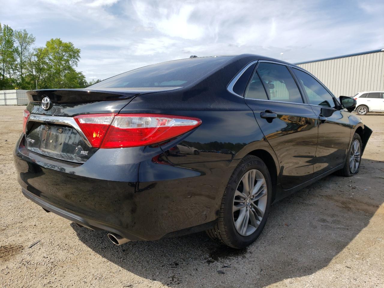 Photo 4 from auction – 2017 TOYOTA CAMRY LE with VIN 4T1BF1FK9HU433919