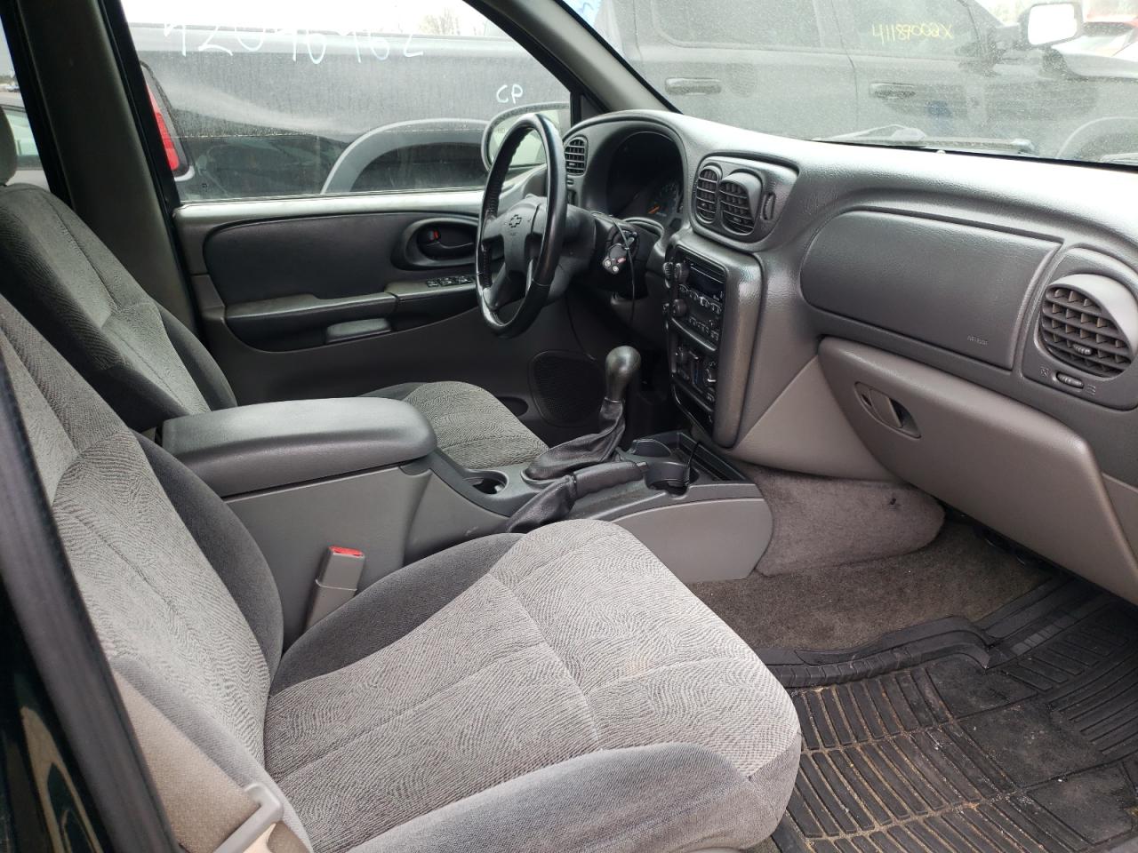 Photo 5 from auction – 2002 CHEVROLET TRAILBLAZE with VIN 1GNDT13S522461012