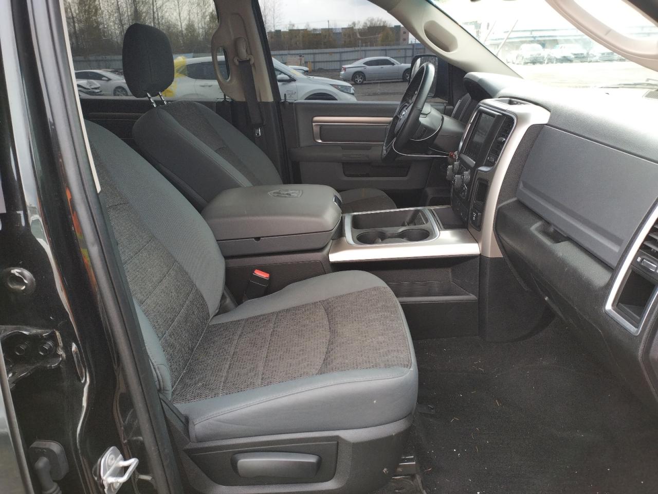 Photo 5 from auction – 2018 RAM 1500 SLT with VIN 1C6RR7TT7JS174172