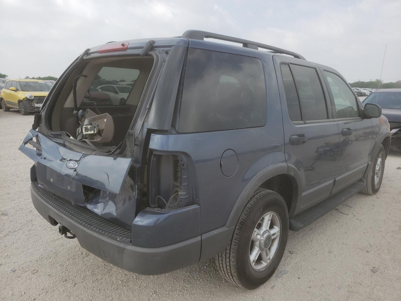 Photo 4 from auction – 2003 FORD EXPLORER X with VIN 1FMZU63K33ZA80417