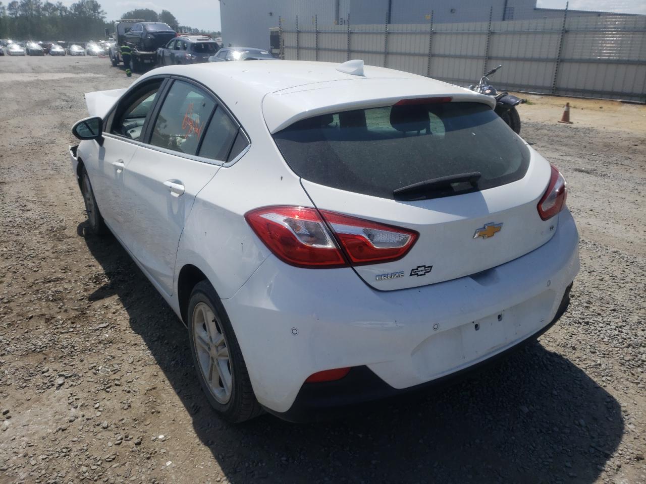 Photo 3 from auction – 2018 CHEVROLET CRUZE LT with VIN 3G1BE6SMXJS528239