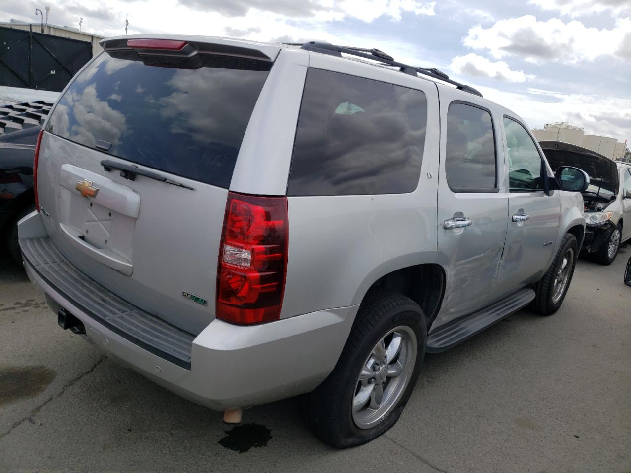 Photo 4 from auction – 2011 CHEVROLET TAHOE C150 with VIN 1GNSCBE02BR136527