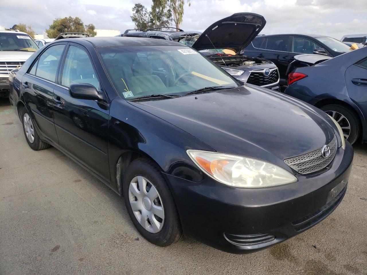 Photo 1 from auction – 2004 TOYOTA CAMRY LE with VIN 4T1BE32K34U330753