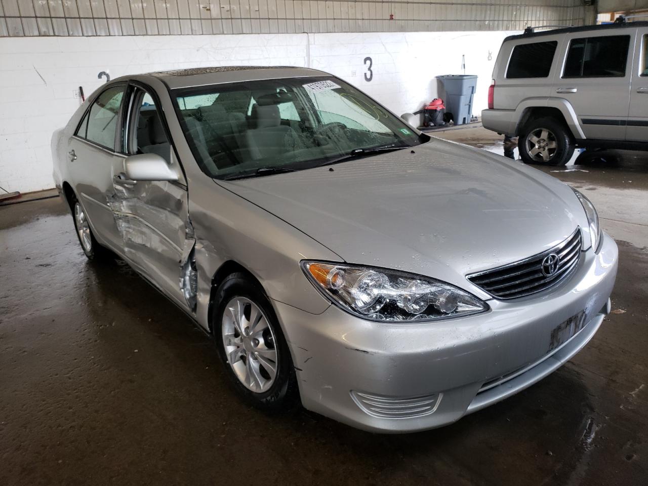 Photo 1 from auction – 2005 TOYOTA CAMRY LE with VIN 4T1BF32K15U612890