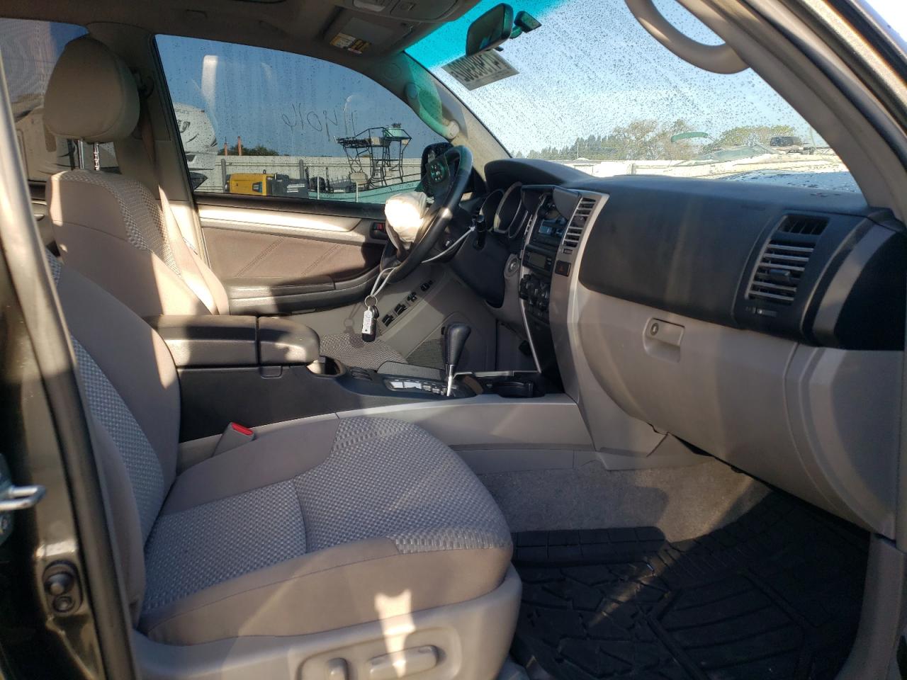 Photo 5 from auction – 2008 TOYOTA 4RUNNER SR with VIN JTEZU14R18K004550