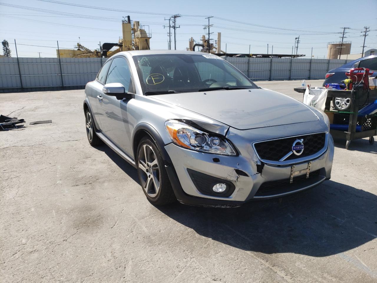 Photo 1 from auction – 2013 VOLVO C30 T5 with VIN YV1672MKXD2301456
