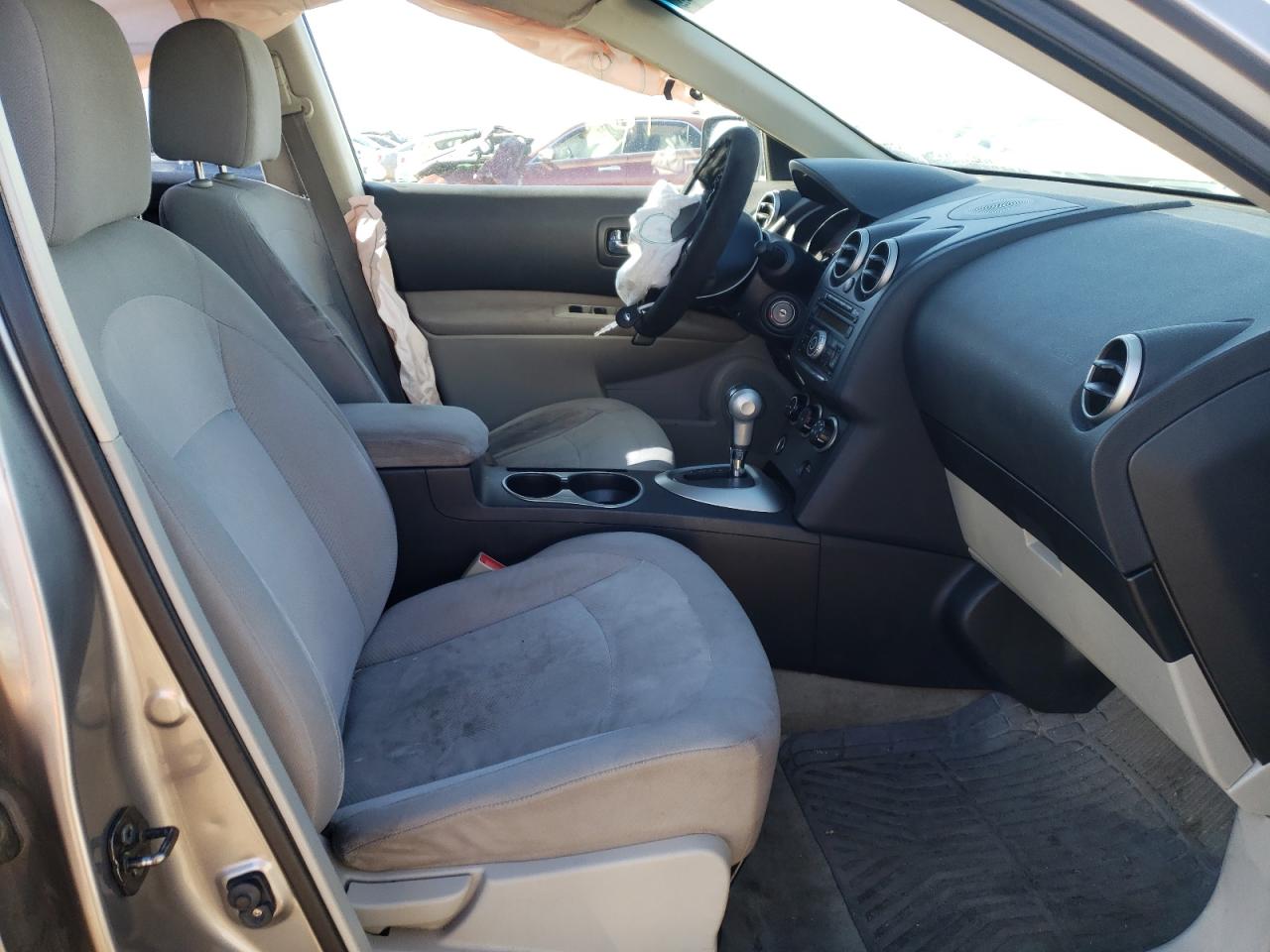 Photo 5 from auction – 2011 NISSAN ROGUE S with VIN JN8AS5MT8BW565889