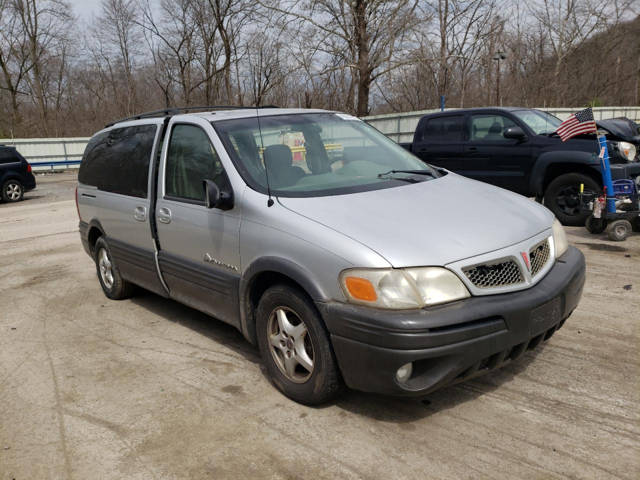 PONTIAC MONTANA 2003 with VIN 1GMDX03E83D141153 - Photo from auction