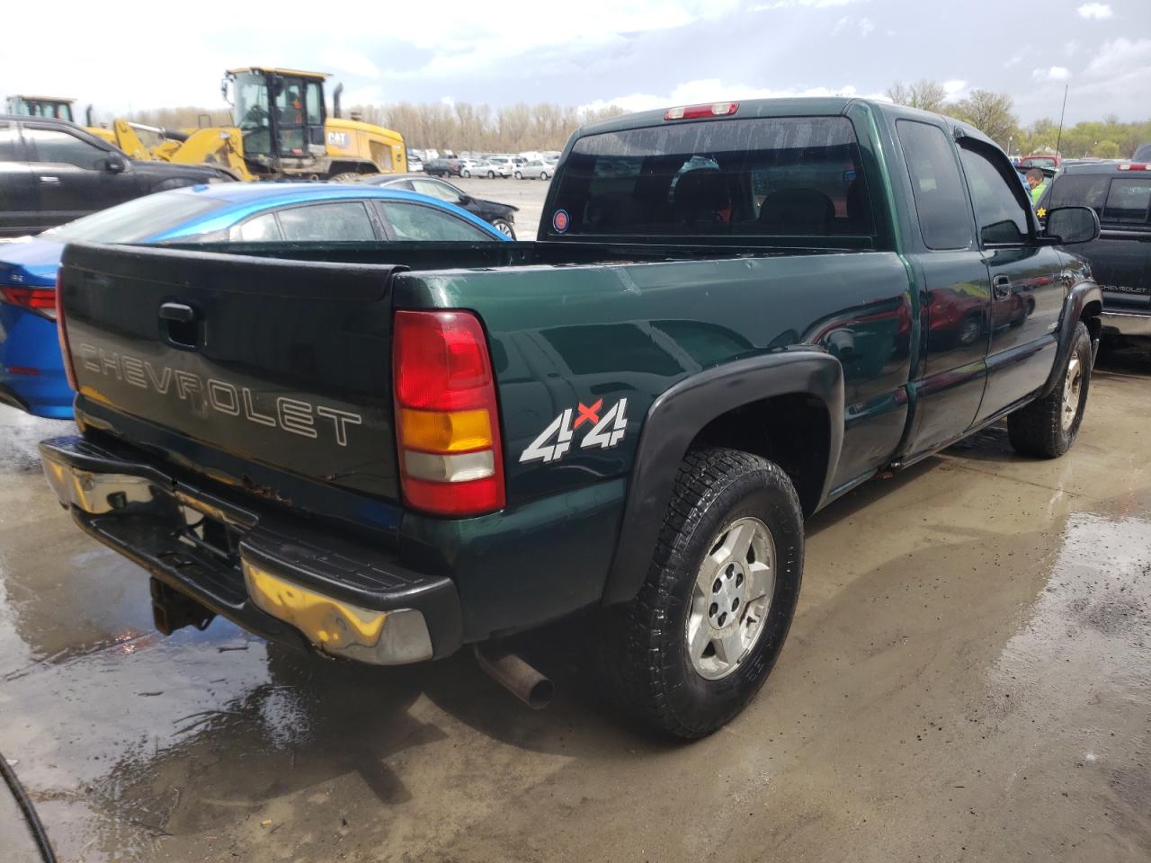 Photo 4 from auction – 2002 CHEVROLET SILVERADO with VIN 1GCEK19Z02Z332834