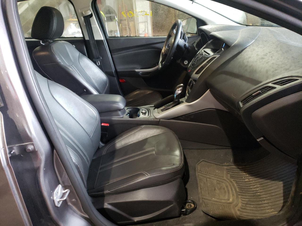 Photo 5 from auction – 2014 FORD FOCUS SE with VIN 1FADP3F24EL219708
