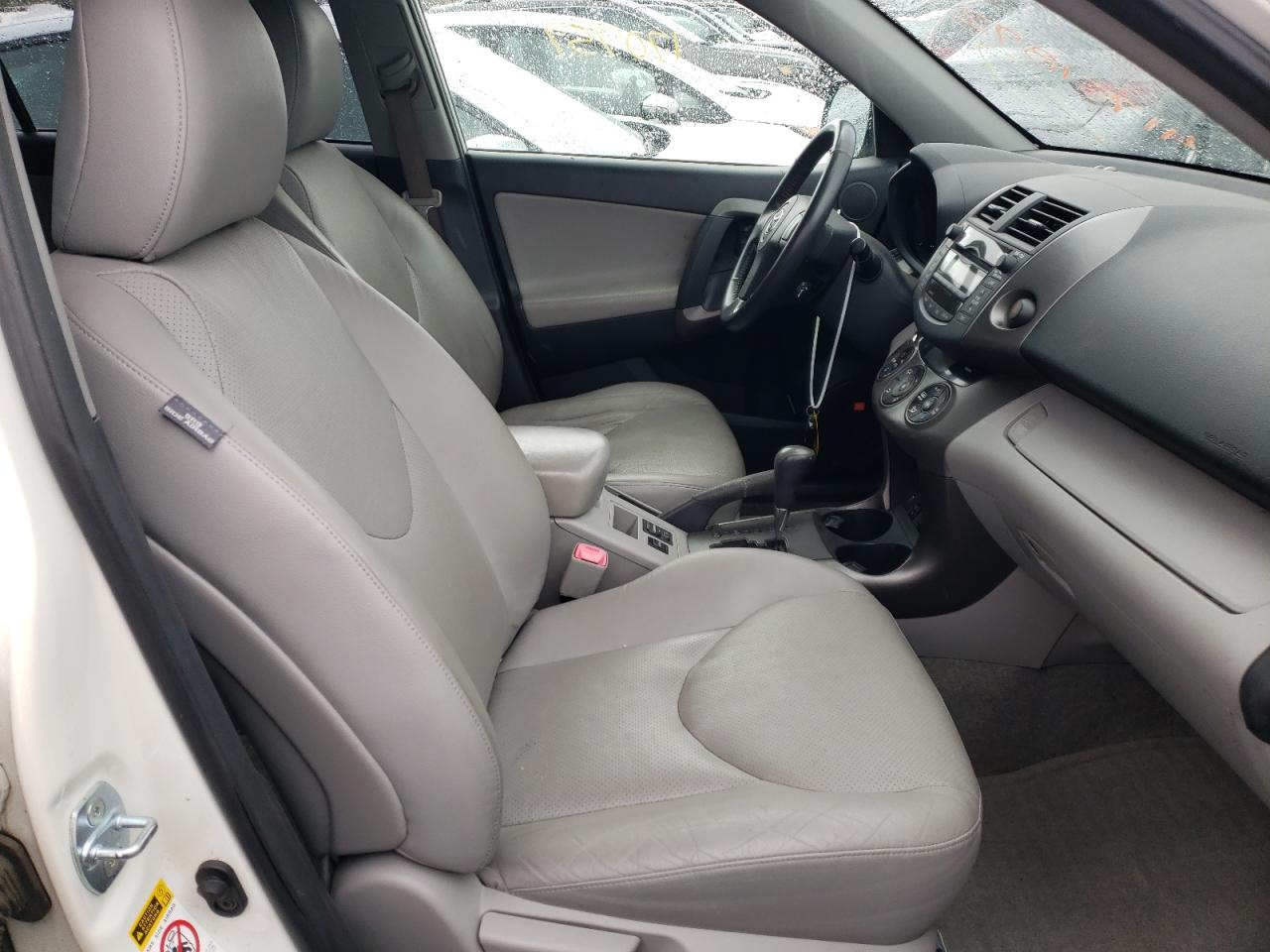Photo 5 from auction – 2009 TOYOTA RAV4 LIMIT with VIN JTMBK31V995078985