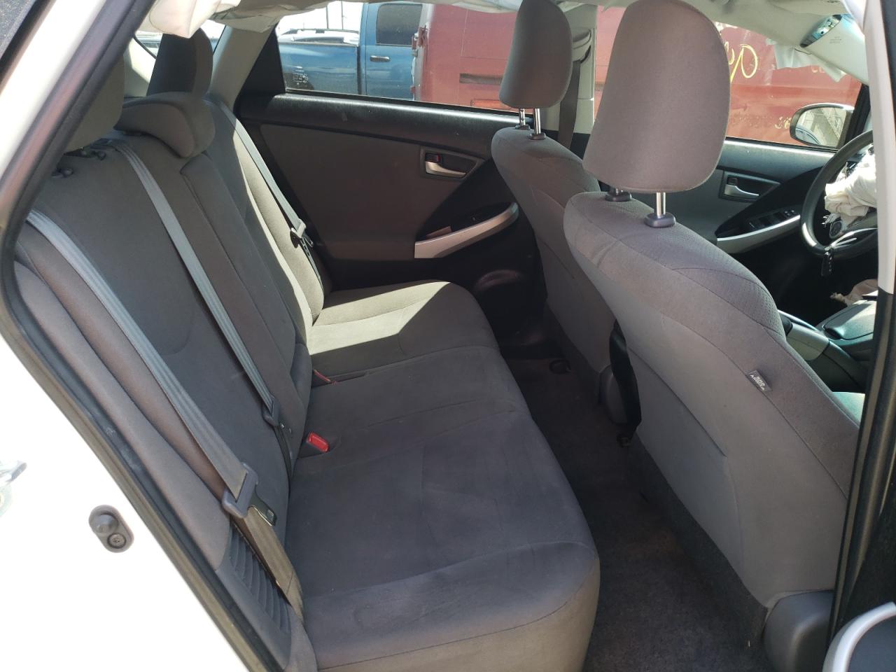 Photo 6 from auction – 2015 TOYOTA PRIUS PLUG with VIN JTDKN3DP2F3073638