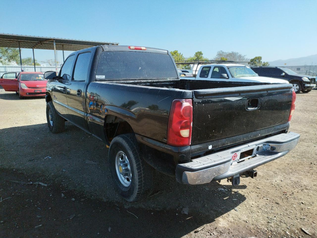 Photo 3 from auction – 2003 CHEVROLET SILVERADO with VIN 1GCHC23183F251523