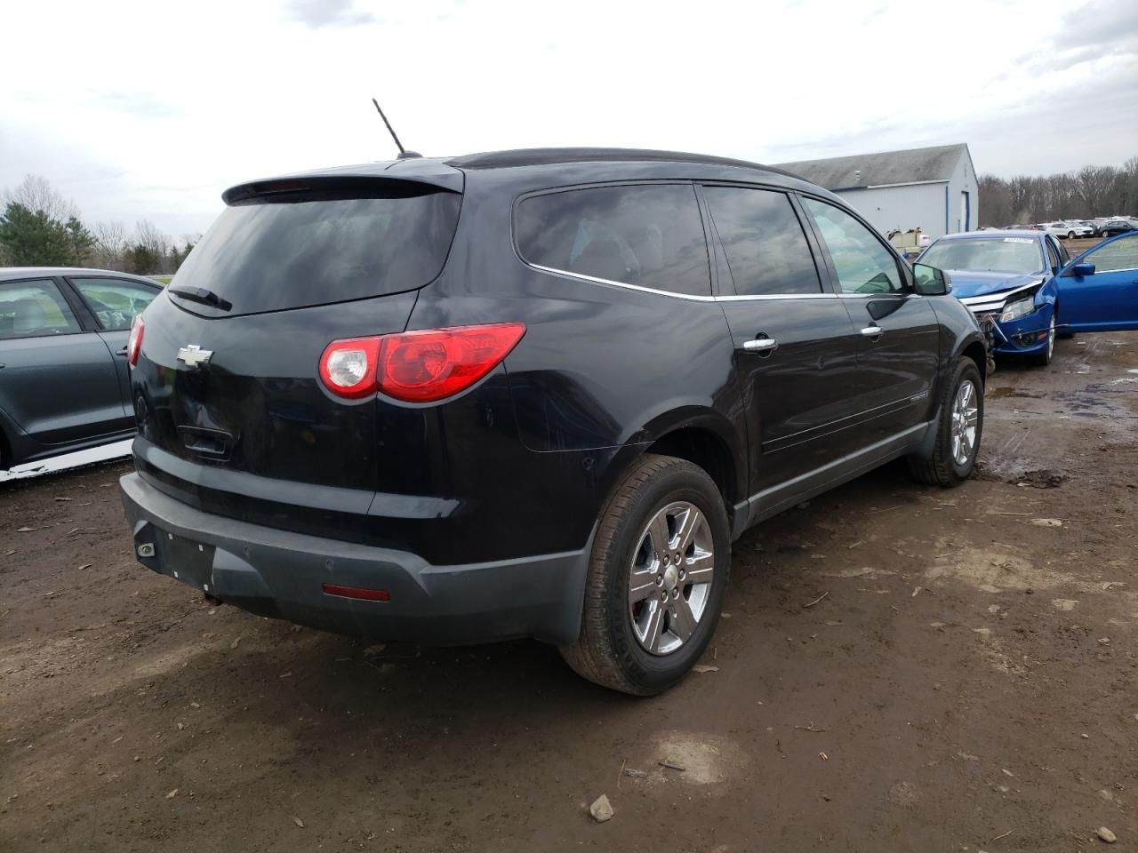 Photo 4 from auction – 2009 CHEVROLET TRAVERSE L with VIN 1GNER23D19S120565
