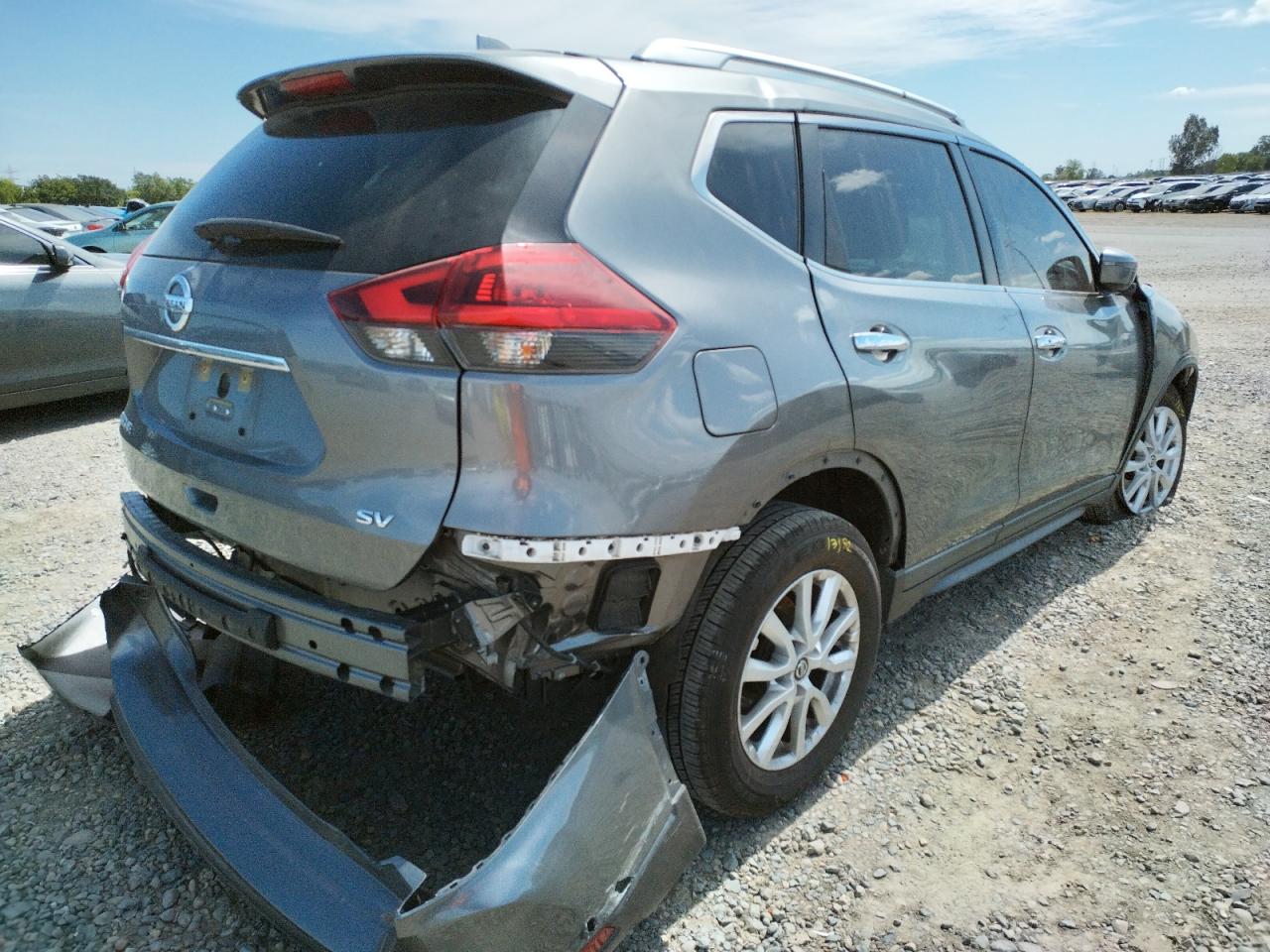 Photo 4 from auction – 2018 NISSAN ROGUE S with VIN KNMAT2MT1JP509759