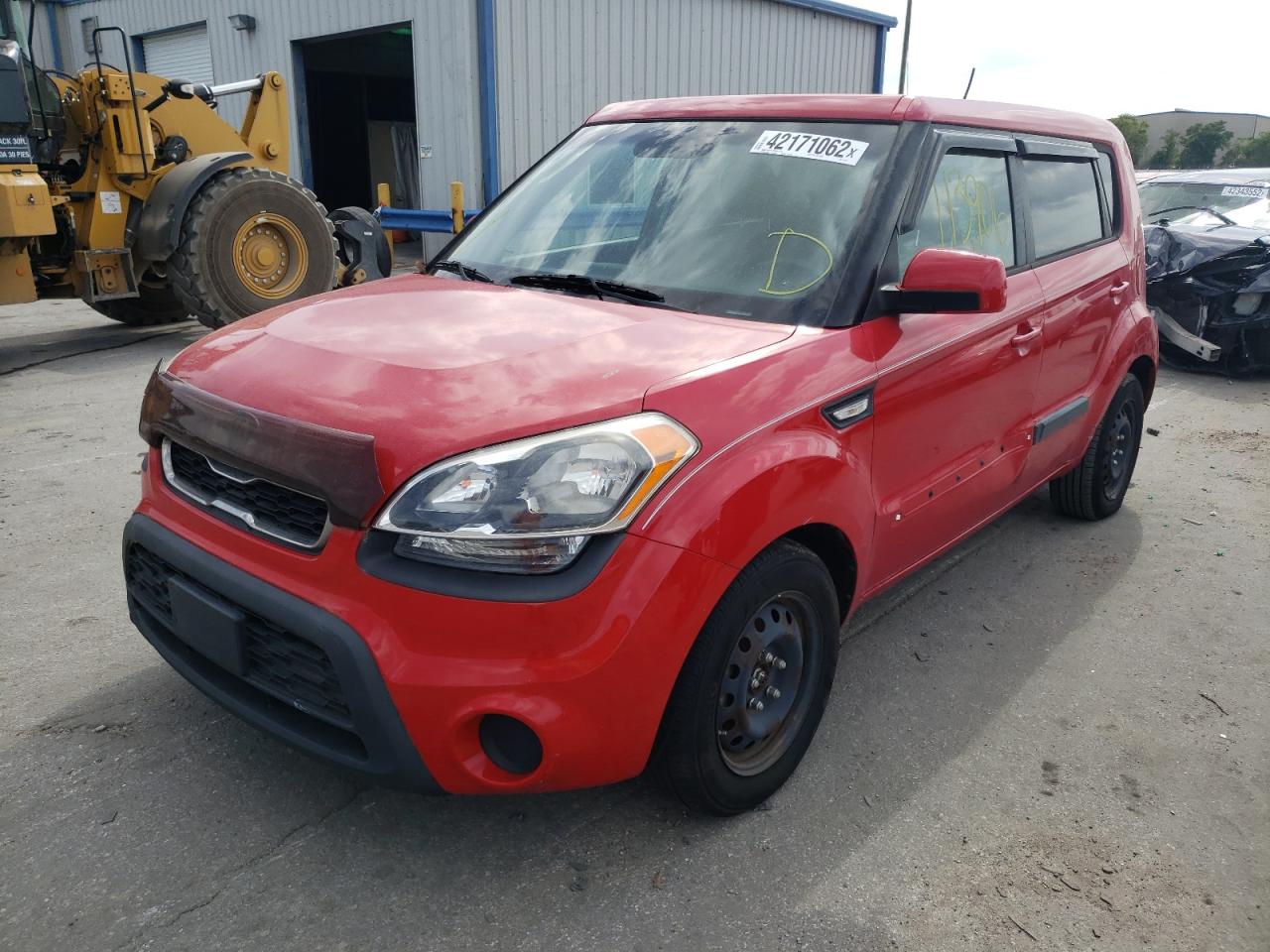 Photo 2 from auction – 2013 KIA SOUL with VIN KNDJT2A51D7631547