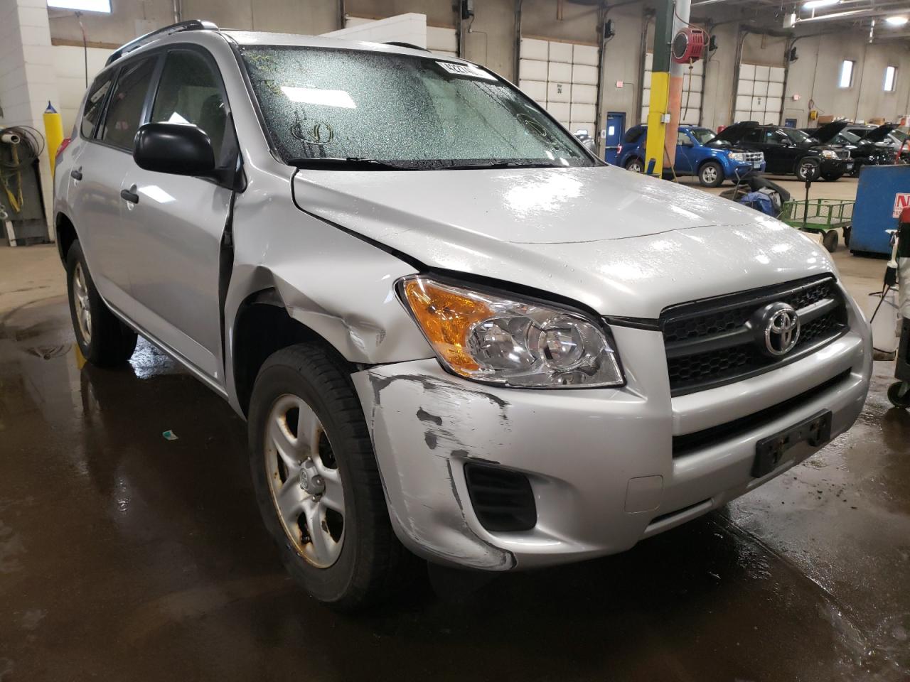 TOYOTA RAV4 2010 with VIN JTMBF4DV8A5020442 - Photo from auction