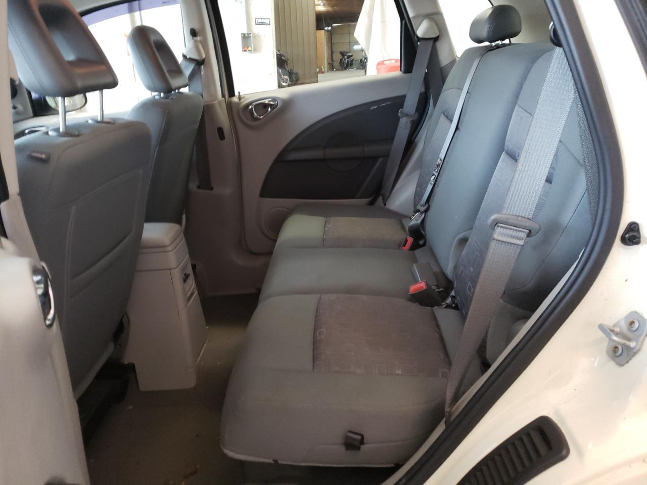 Photo 6 from auction – 2008 CHRYSLER PT CRUISER with VIN 3A8FY48B48T242832