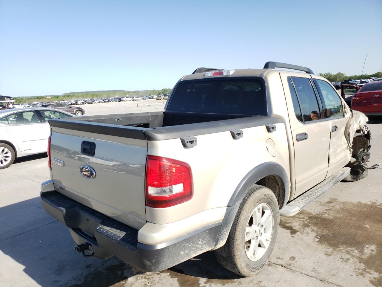 Photo 4 from auction – 2007 FORD EXPLORER S with VIN 1FMEU31K97UA30625