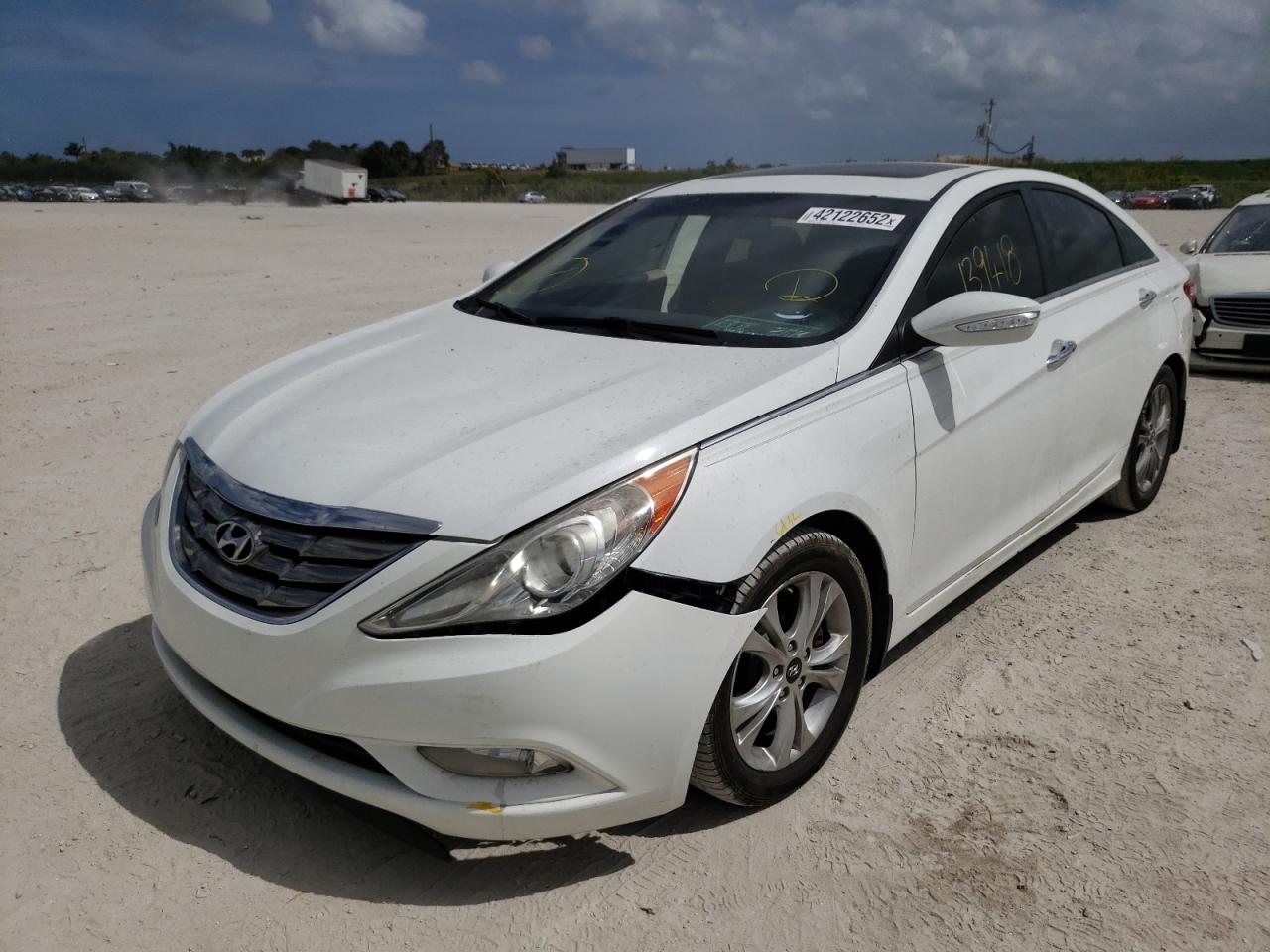 Photo 2 from auction – 2011 HYUNDAI SONATA SE with VIN 5NPEC4AC3BH144273