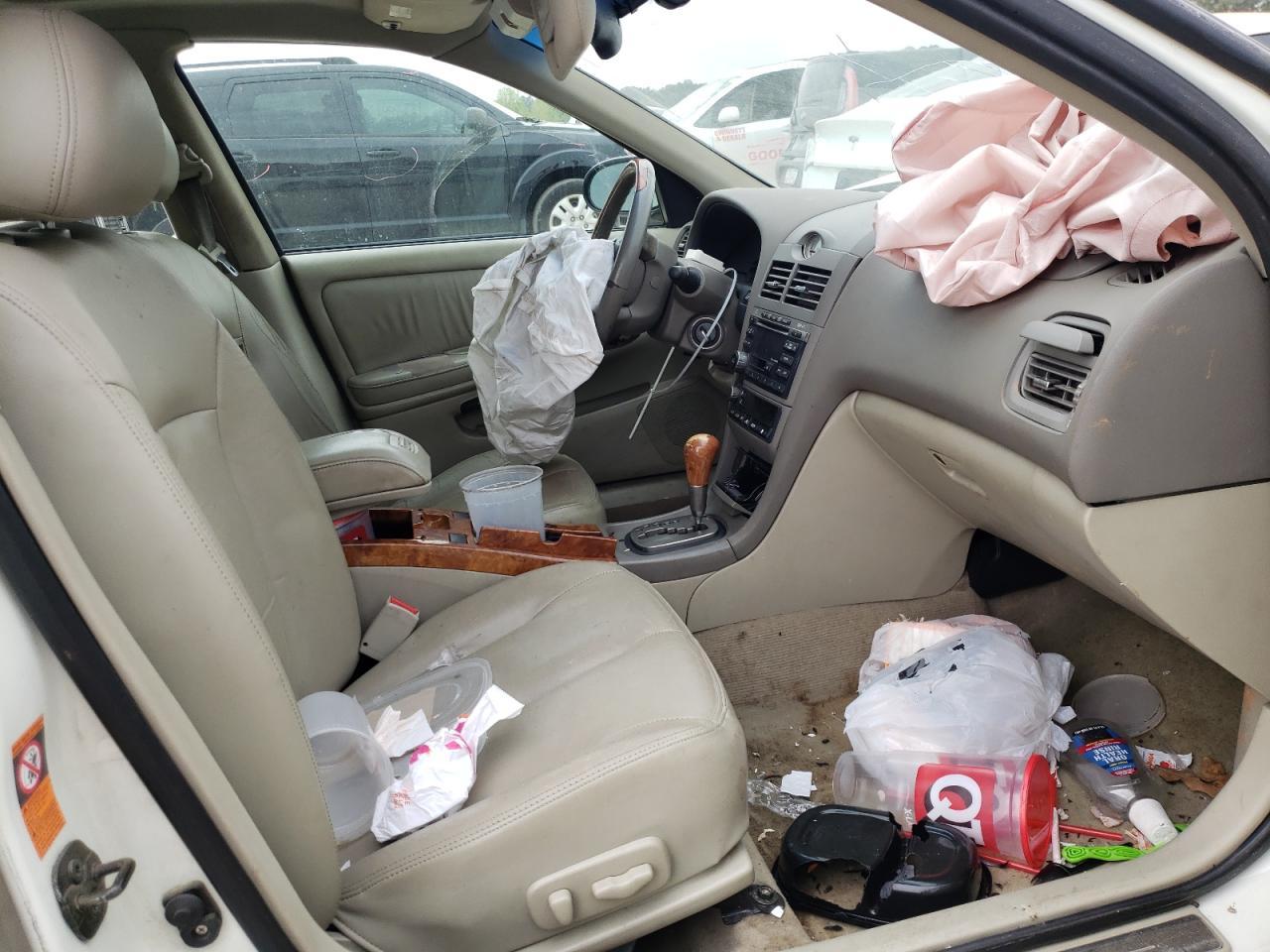 Photo 5 from auction – 2002 INFINITI I35 with VIN JNKDA31A02T025505