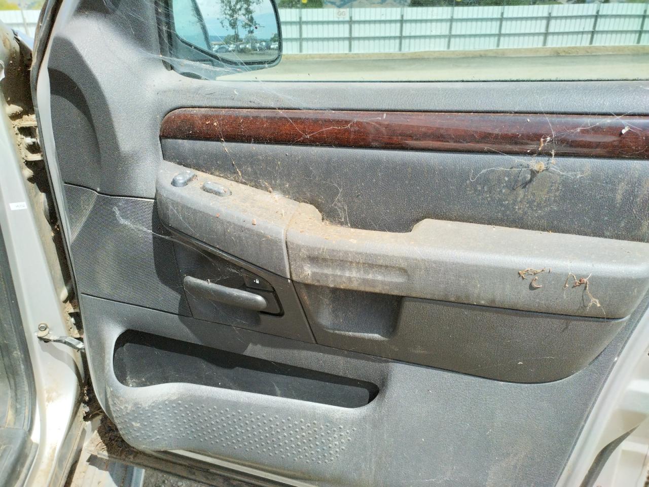 Photo 9 from auction – 2004 FORD EXPLORER L with VIN 1FMDU75W54ZA72174